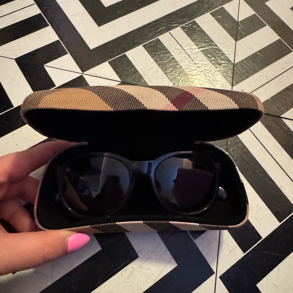 Burberry sunglasses